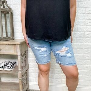 Judy Blue High Waist Destroyed Distressed Bermuda‎ Shorts Size XL